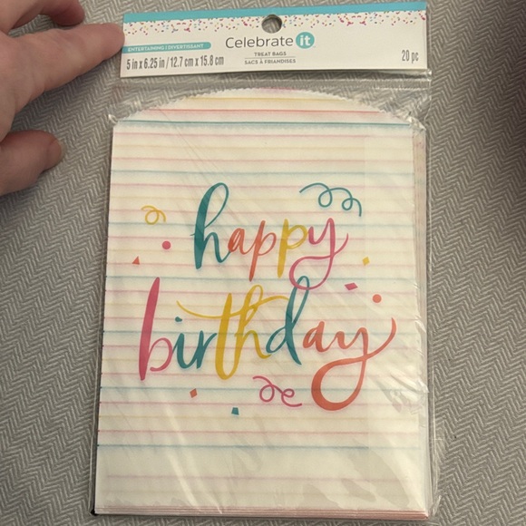 Vibrant Pink Hawaiian Party Decoration Set. Just add plates, napkins & cups - Picture 5 of 9